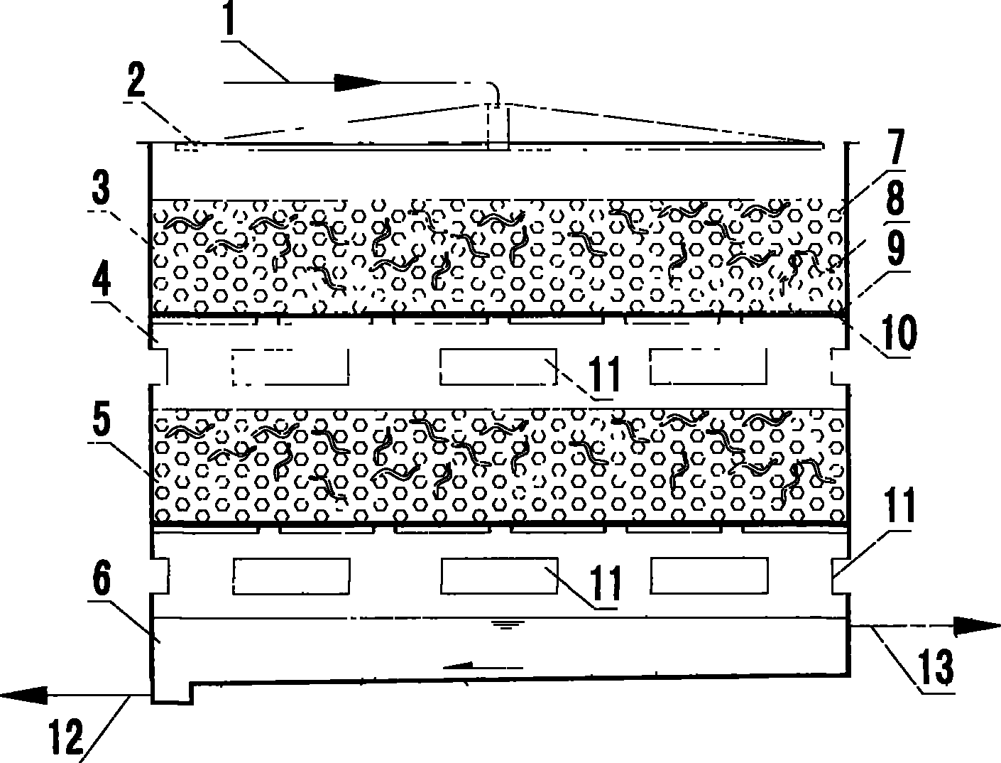 Method for treating rural disperse sewage by using high load vermibiofilter