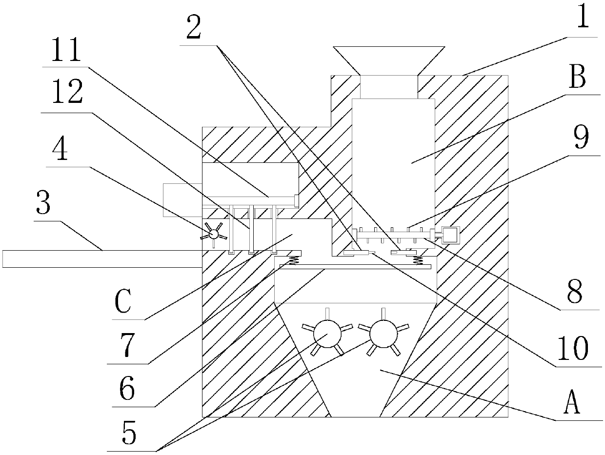 Automatic feed supplementing straw smashing device