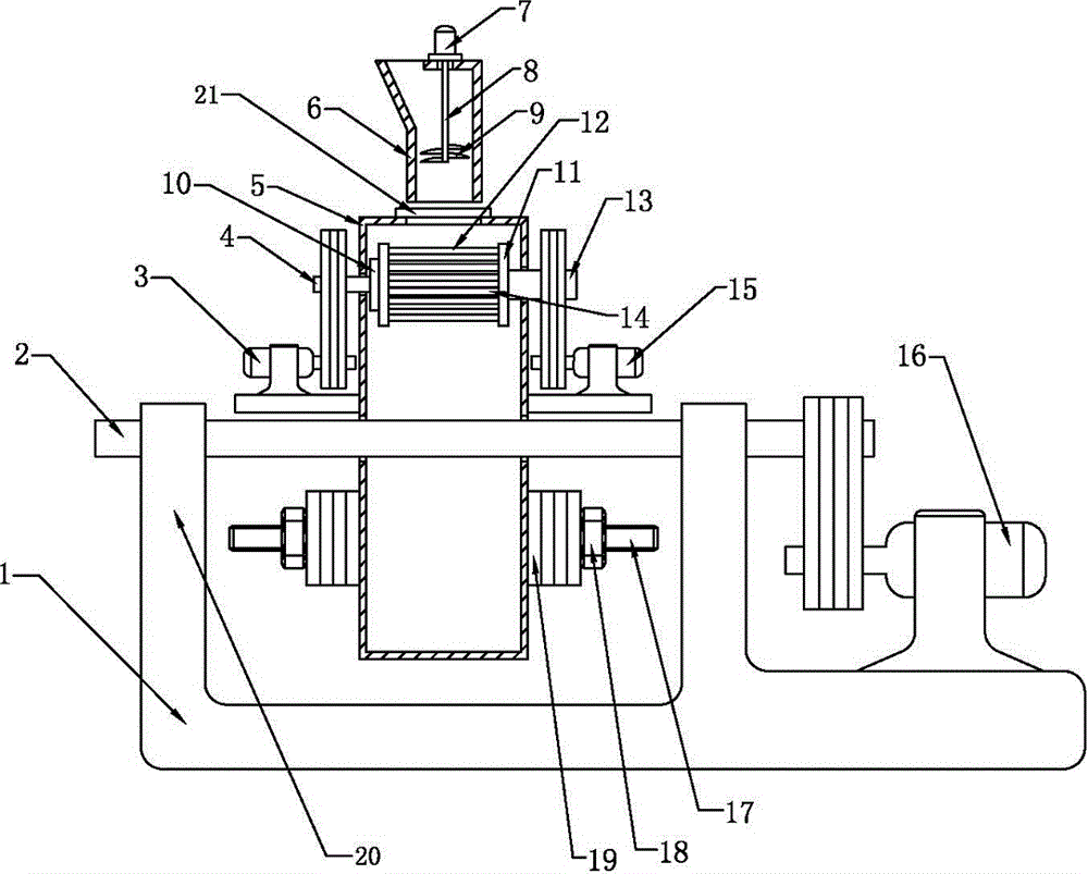 Cage type crushing device for compound fertilizer production