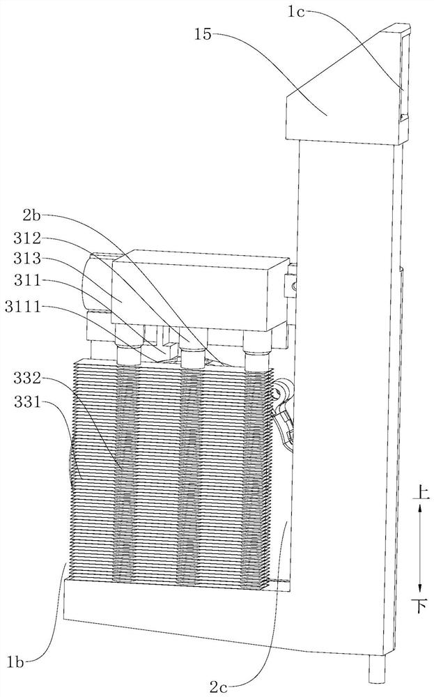 Condensing device for cooking equipment and cooking equipment