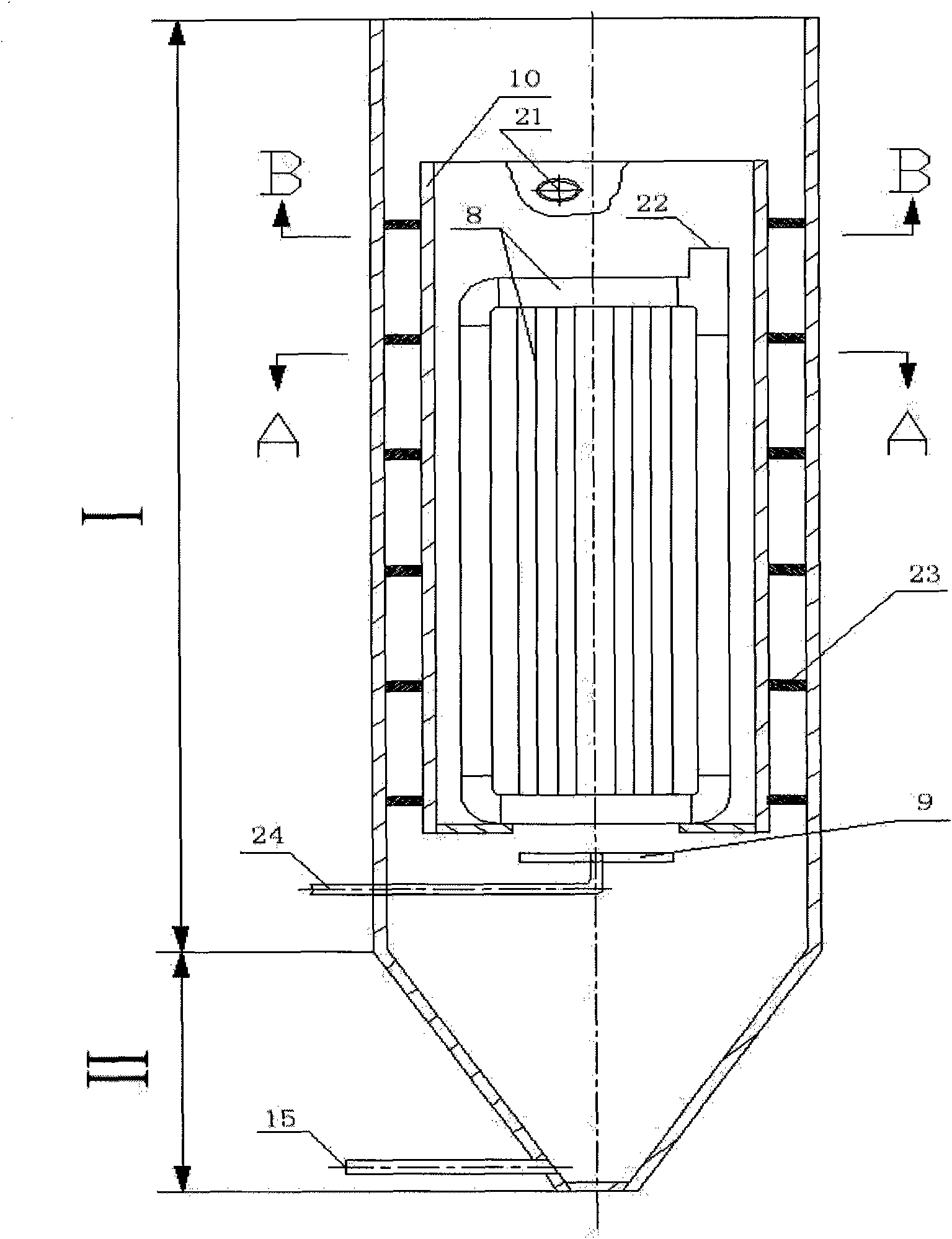 Immersed water treatment device of inner circulating membrane coagulation reactor