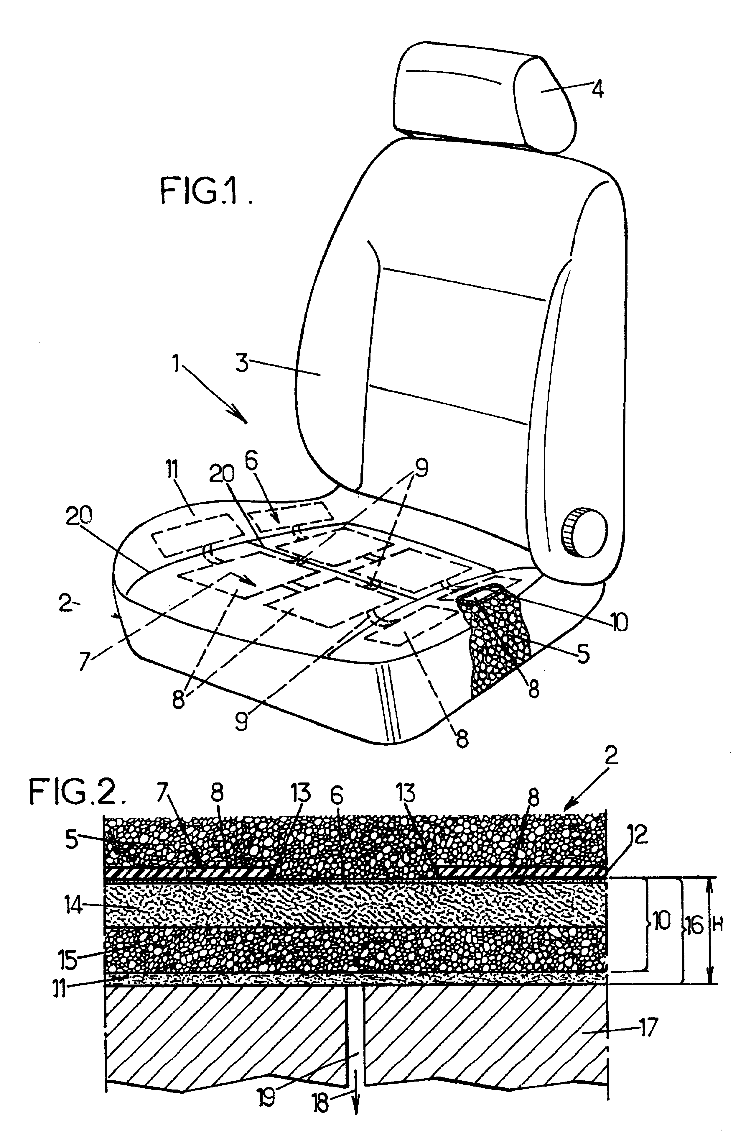 Padded element for a vehicle, and a method of manufacturing it
