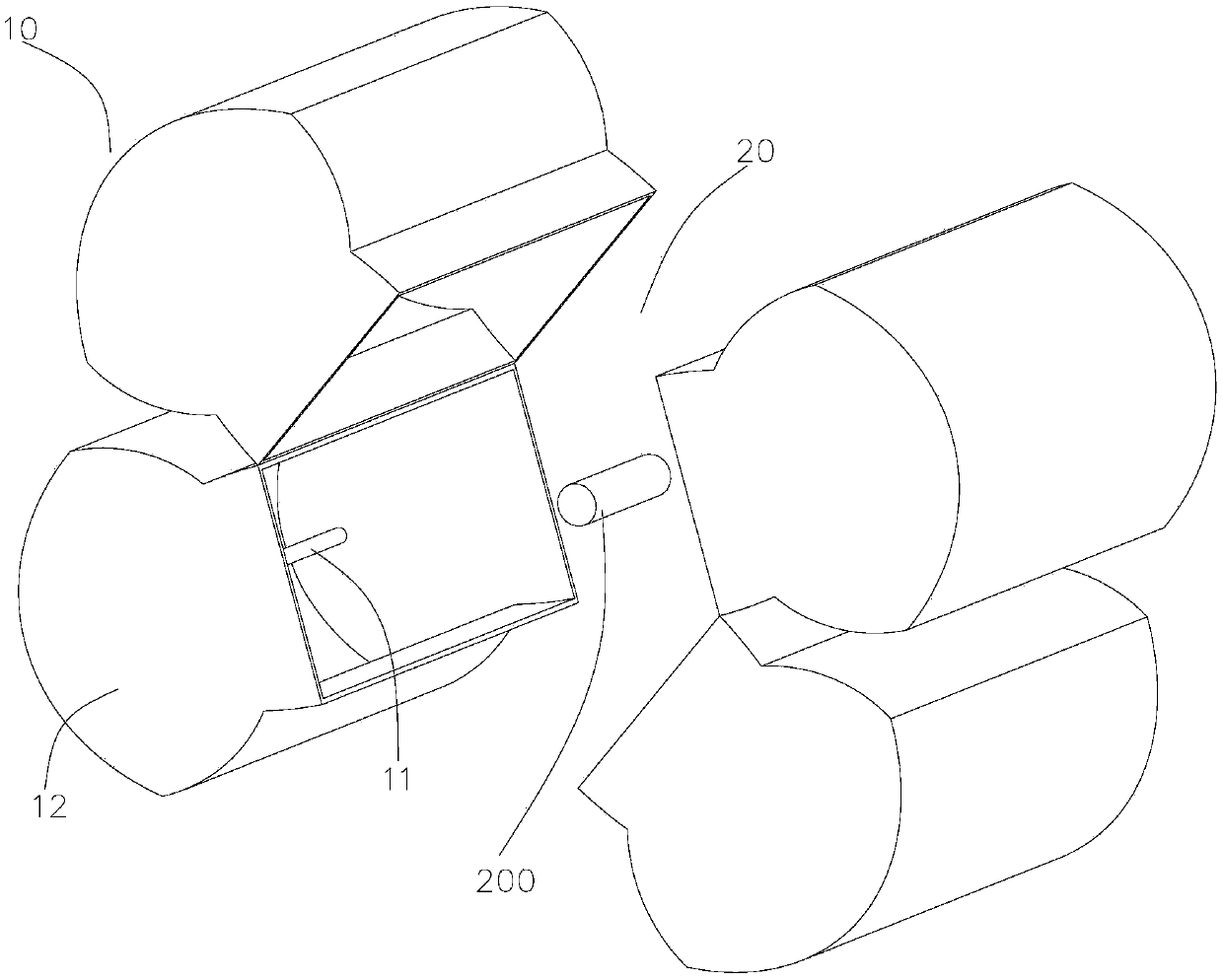 High-temperature heating device based on triple combined reflection cover