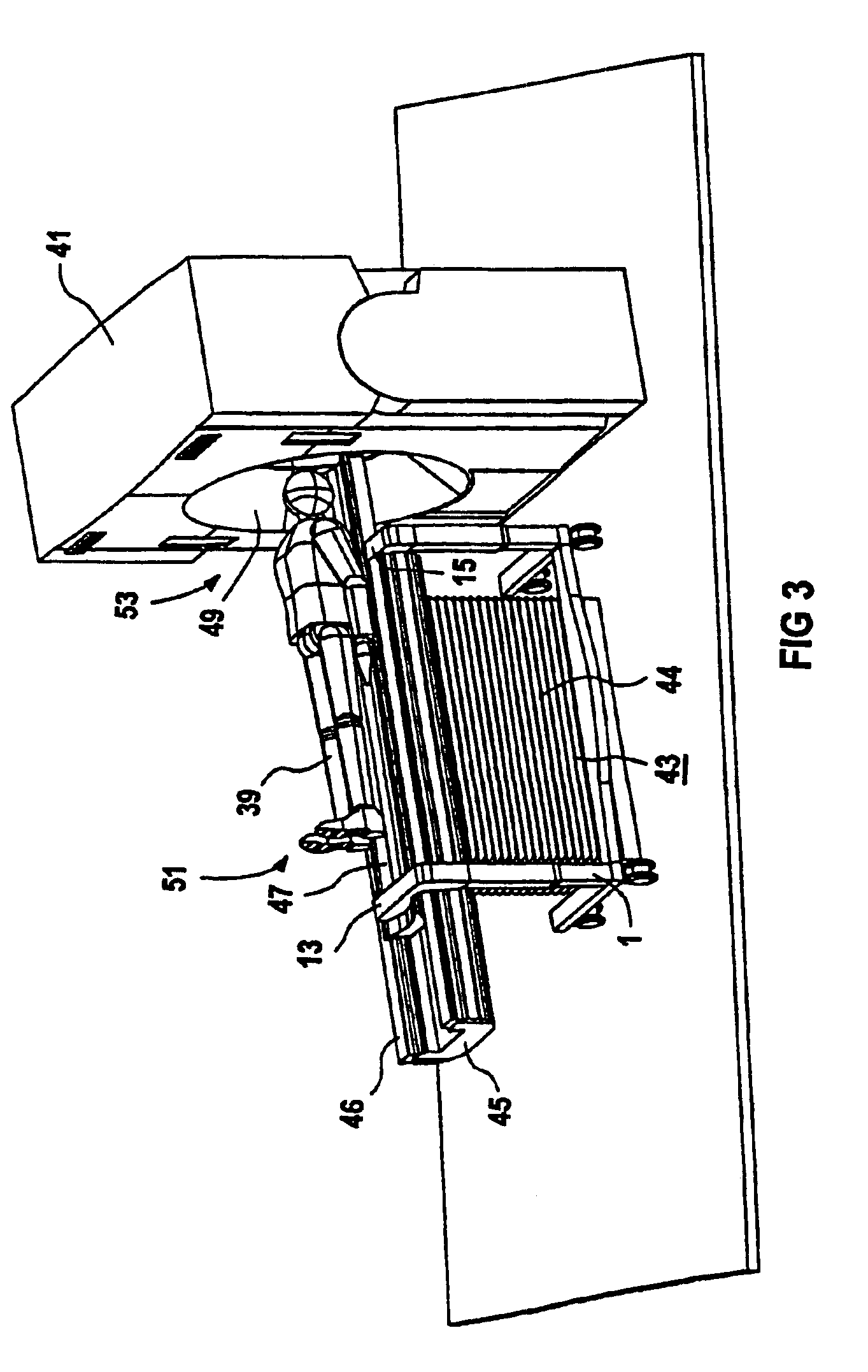 Medical examination/treatment system with multiple patient beds, and transport carriage therefor