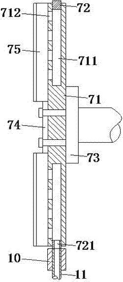 Push squeeze type scroll feeder