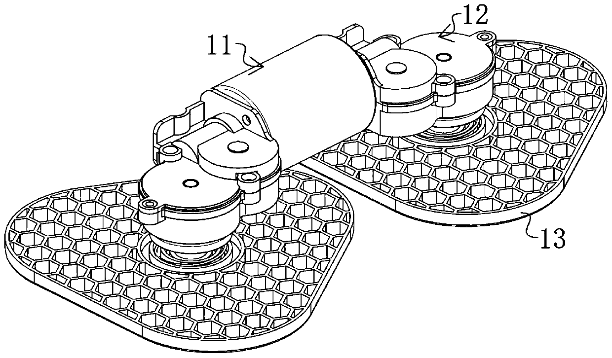 Cleaning cloth disc structure capable of being extruded to deform, cleaning mechanism and sweeper