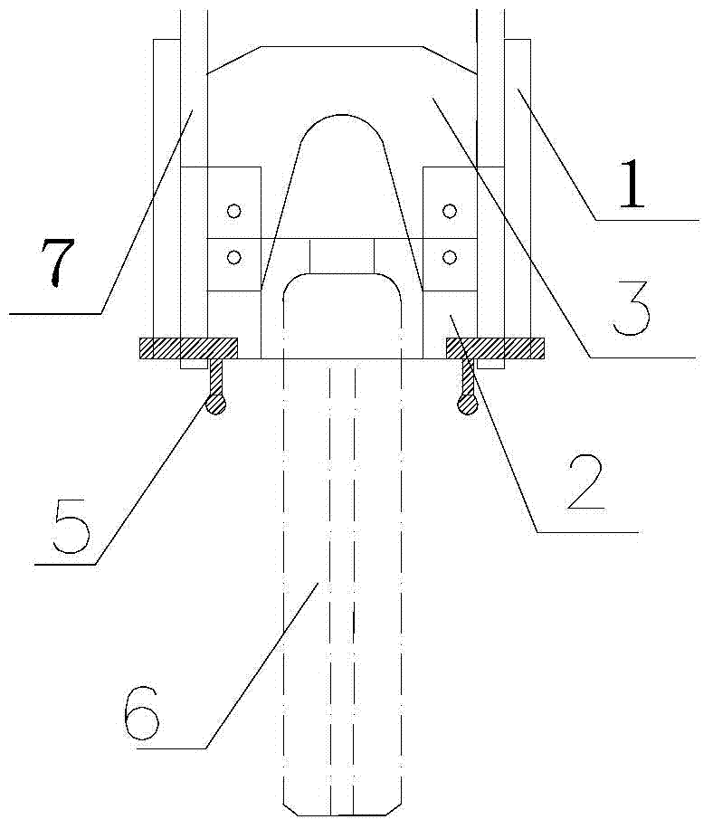 Device capable of quickly fixing travelling crane lifting hook