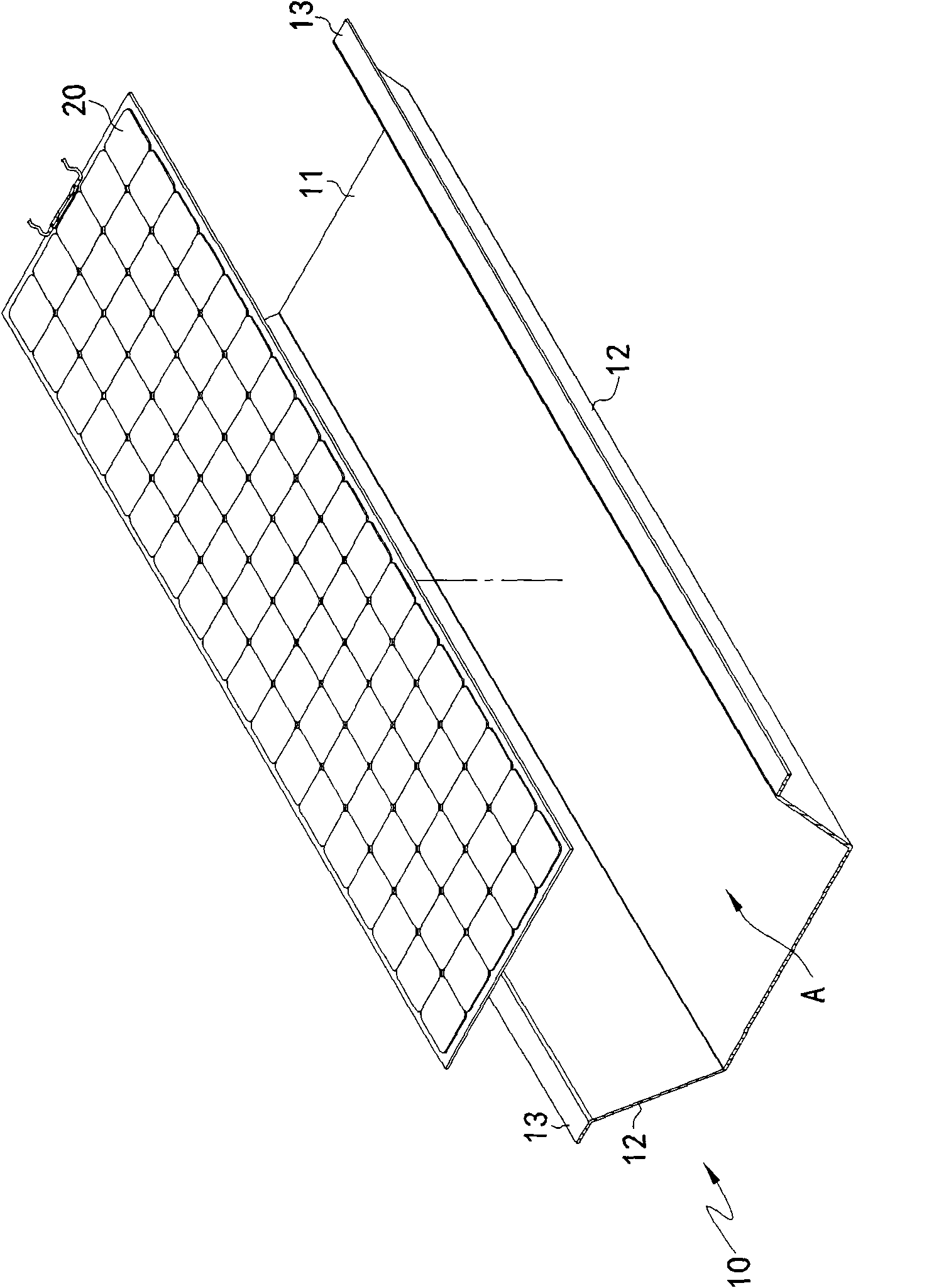 Wave plate structure with solar panel