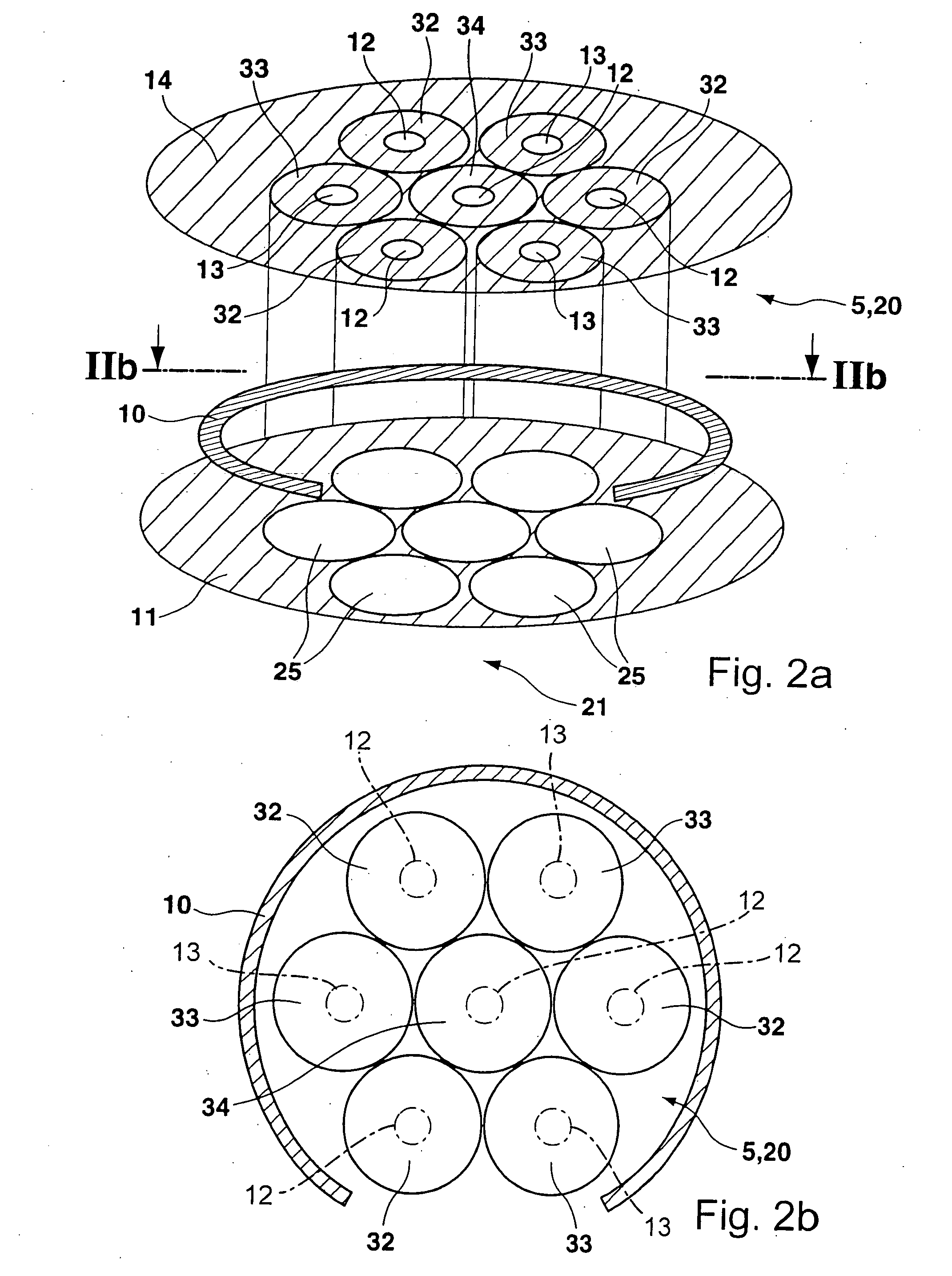 Device and method for anisotropically plasma etching of a substrate, particularly a silicon body