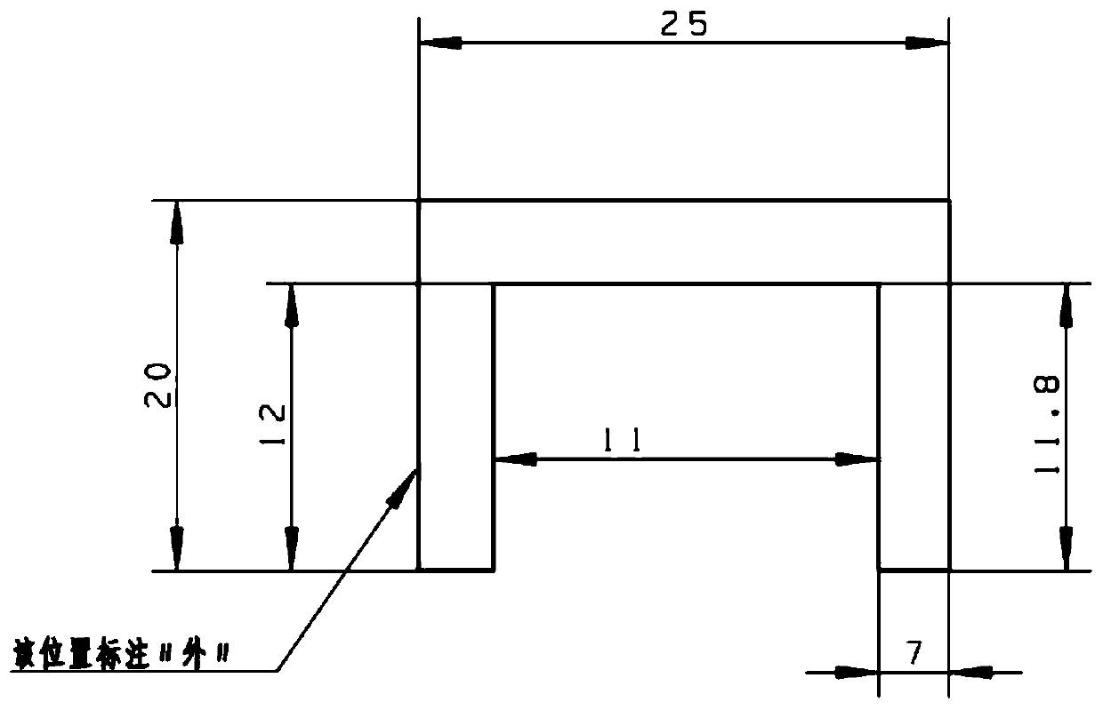 A jig for controlling brazing deformation of a fuel manifold