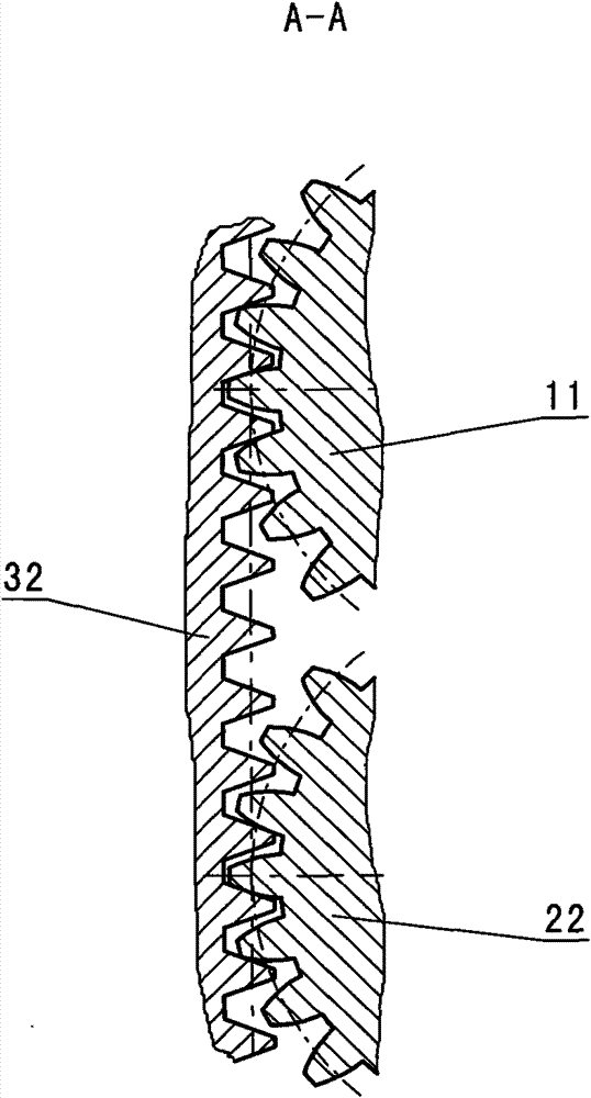 Power transmission mechanism capable of independently automatically eliminating backlash