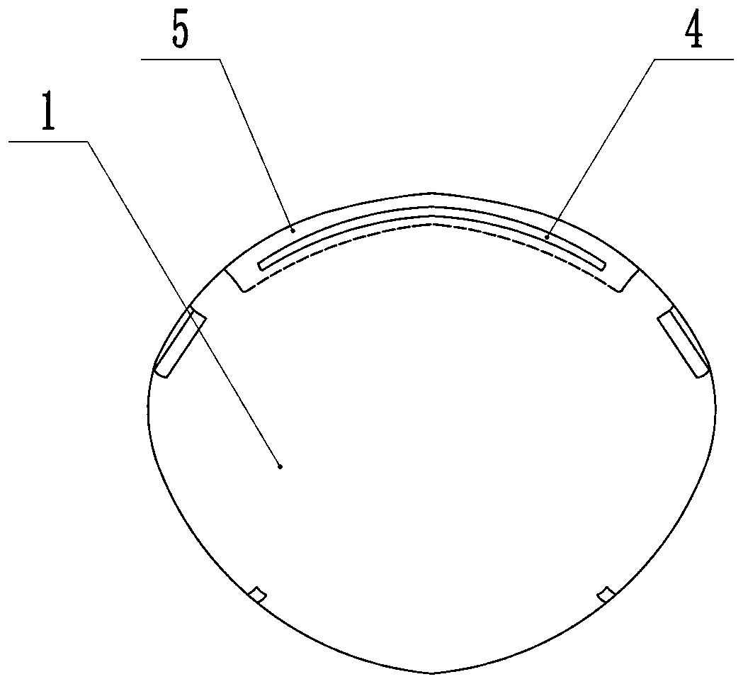 Closed mask capable of preventing pressure injuries on face and behind ears