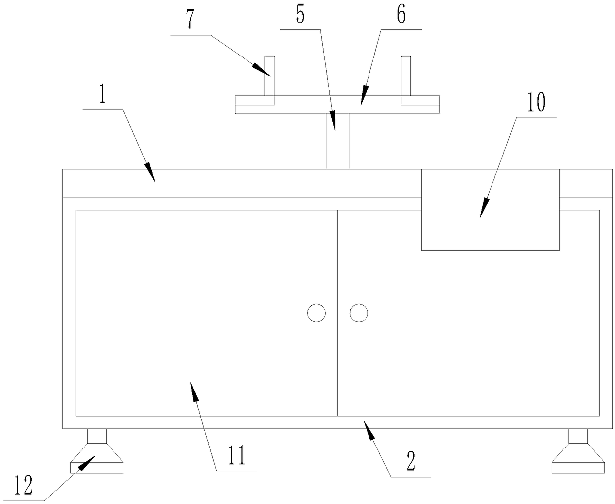 Robot clamp replacing device