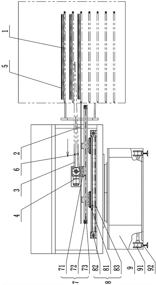Automatic feeding and discharging device and feeding and discharging method