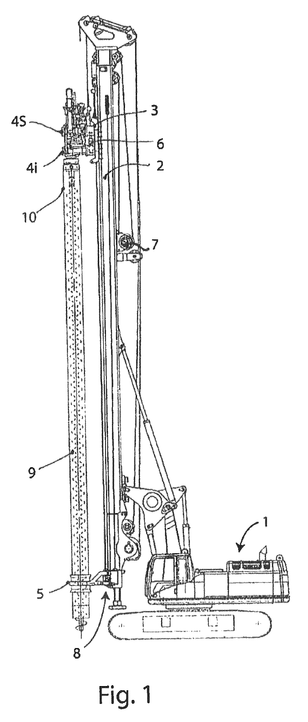 Helical drill bit for an auger of a ground excavation assembly, in particular for building excavated piles, and drilling method that uses such a bit