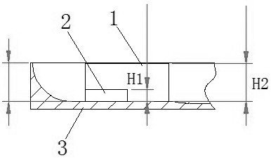 A wedge-shaped diffuser with half-height small vanes