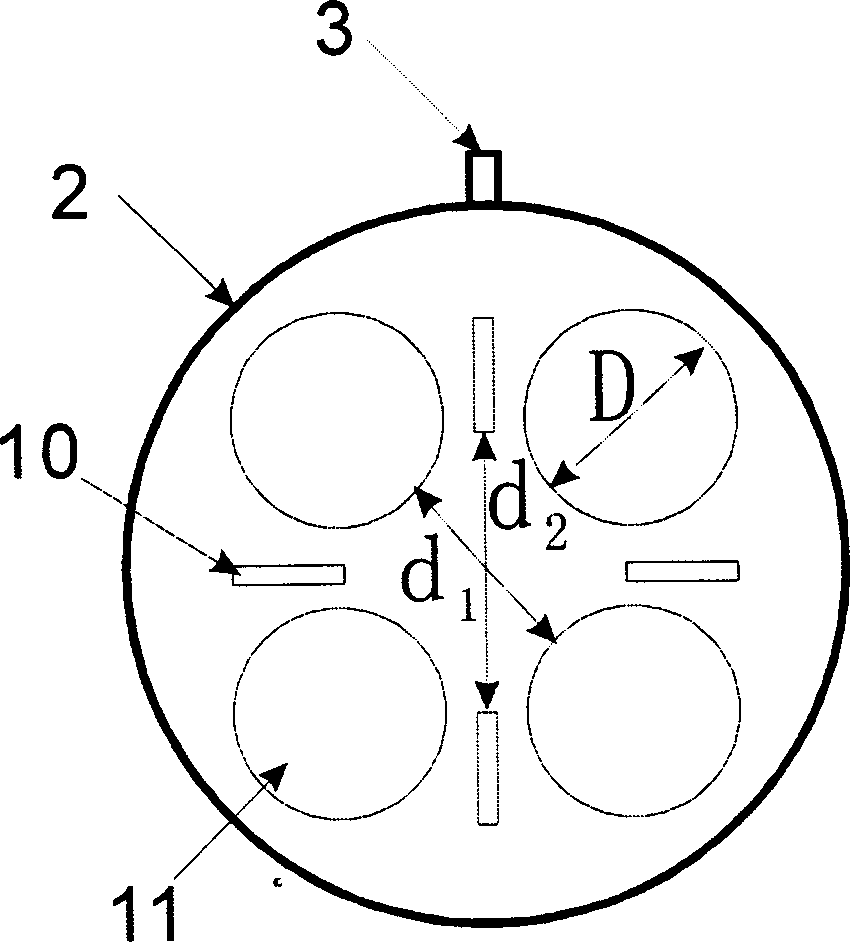 Gas-phase molecular ion reactor based on radio-frequency quard-polar rod, its realization and use