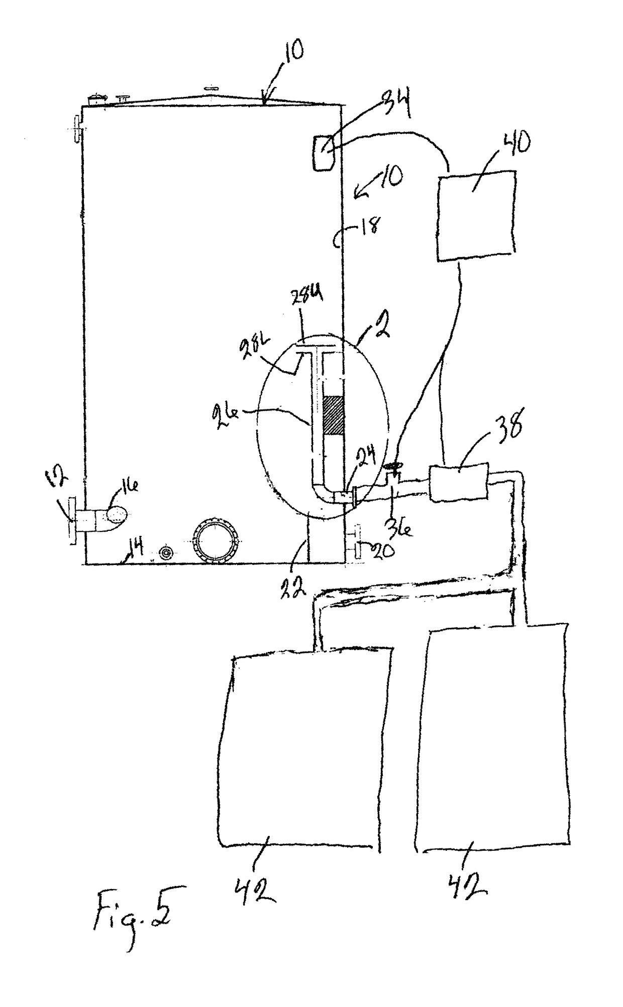 Highly retentive automatically skimmable tank