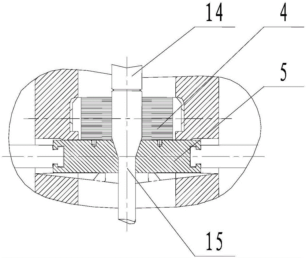 Pressure control device for continuous circulating drilling