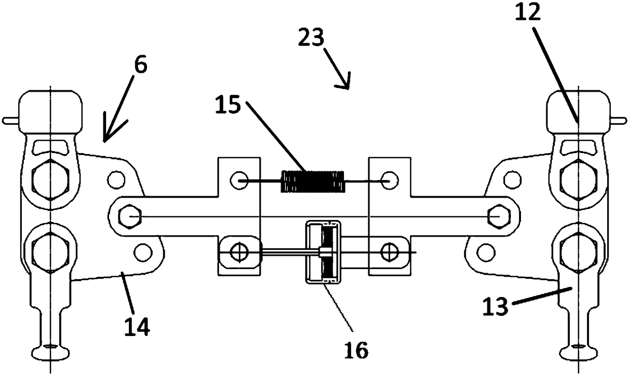 Shock-absorbing spacer bar for insulator string