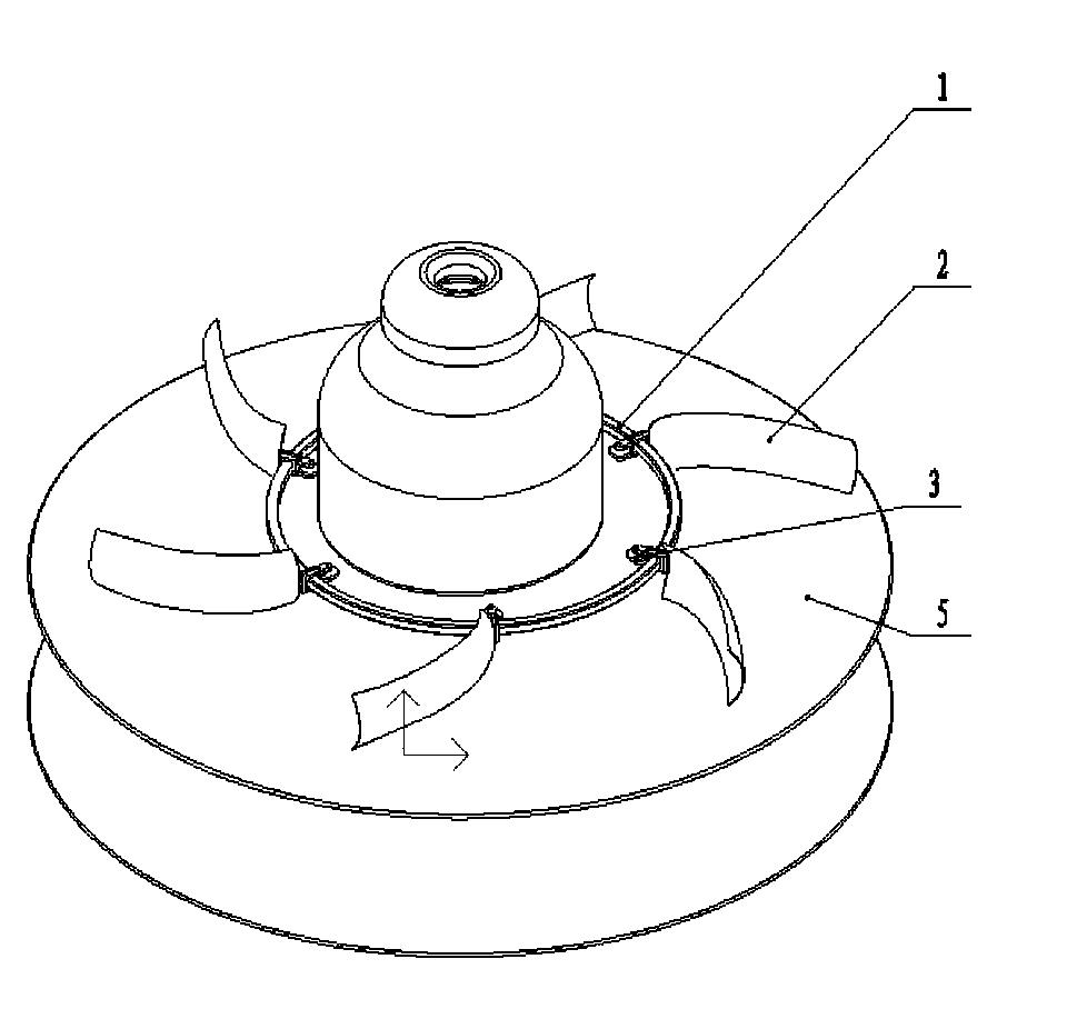 Wind power self-cleaning device for insulator
