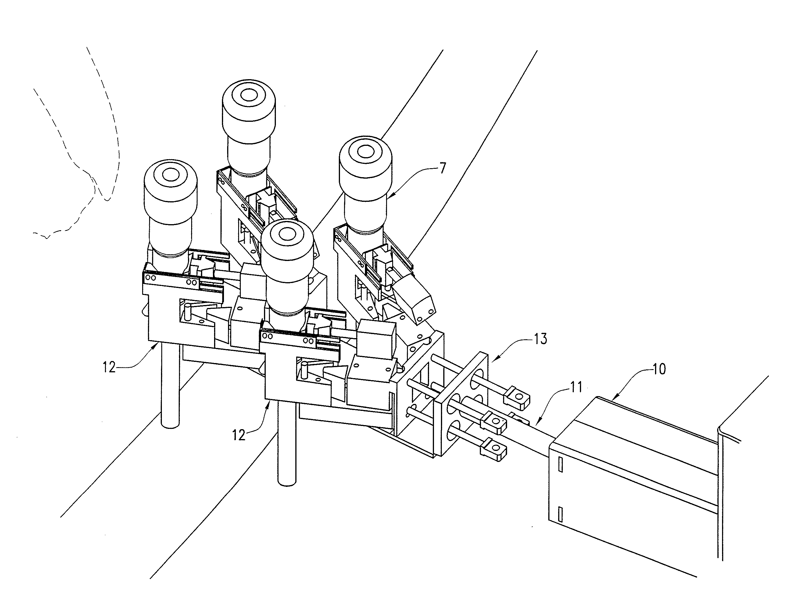 Robot and method for milking a cow by this robot