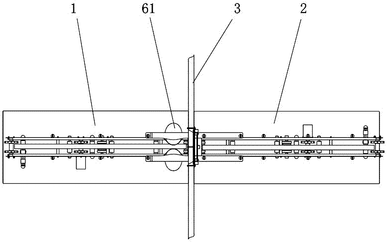 A bottle conveying device across a clean area