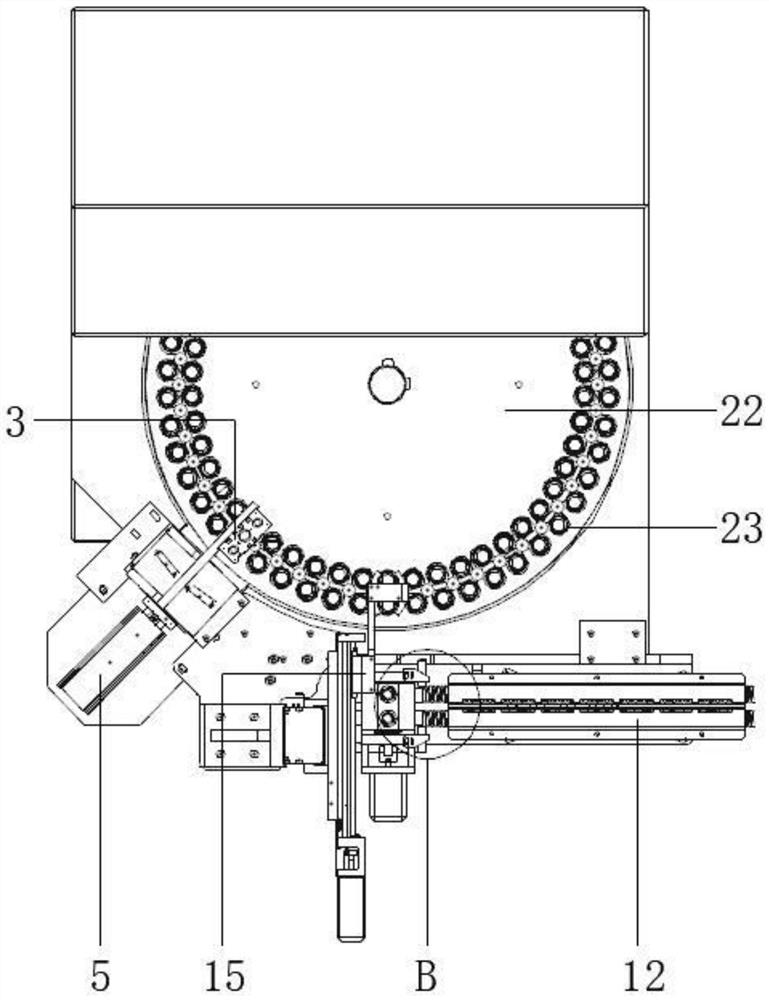 Spring grinder with automatic feeding function