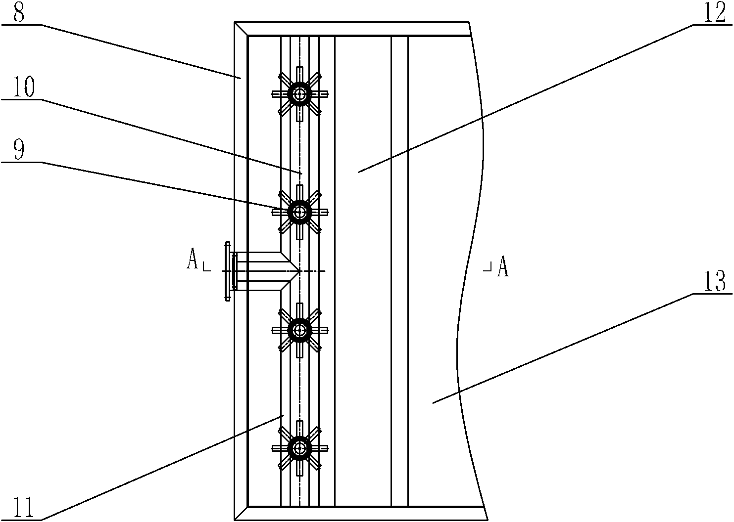 Inclined pipe type water distribution mechanism