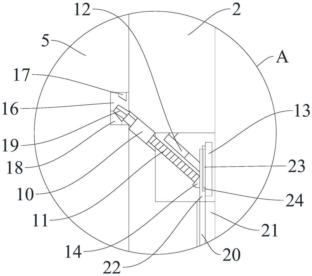 Split type self-locking bolt