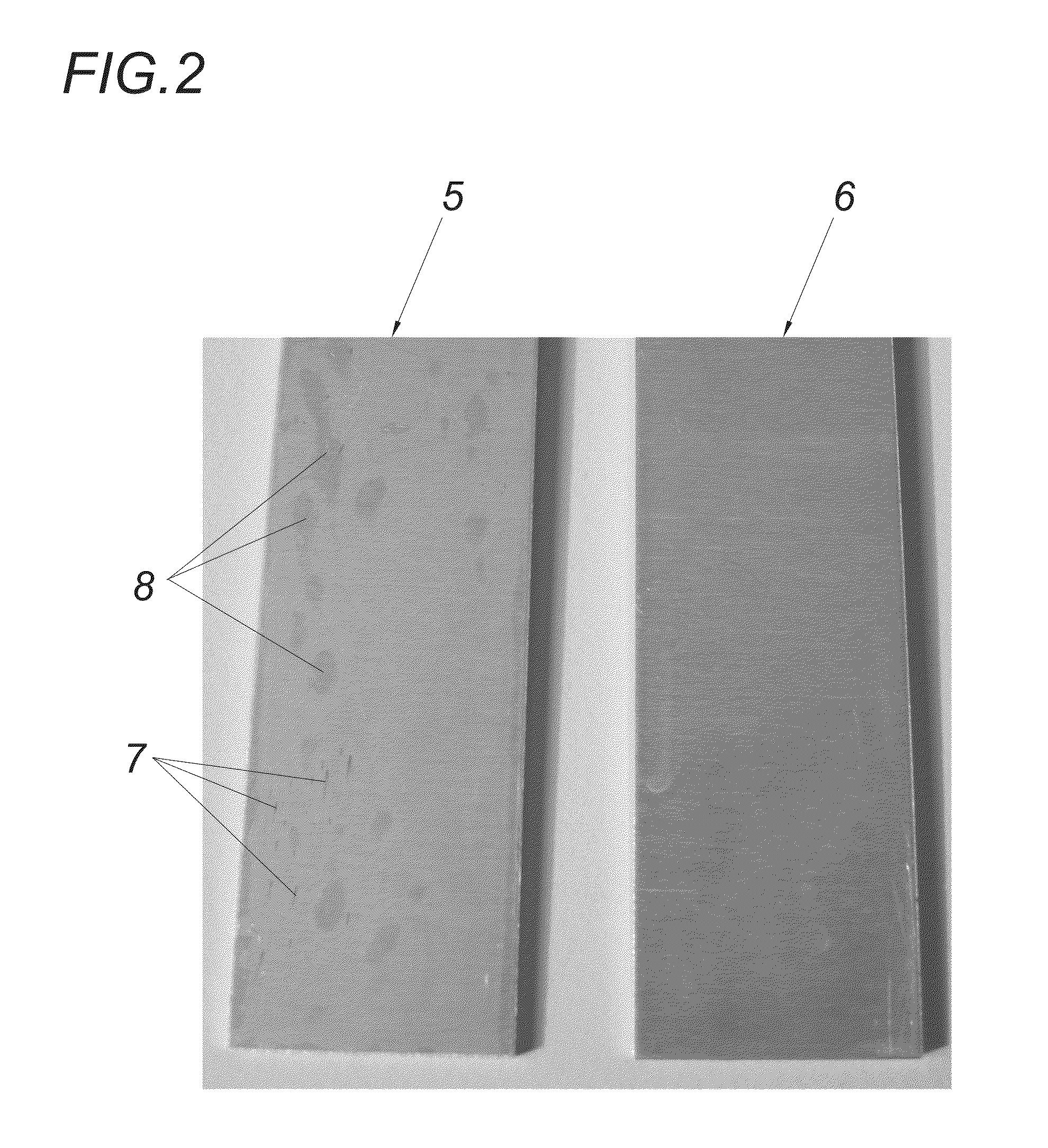 Method for treating the surface of a metallic substrate
