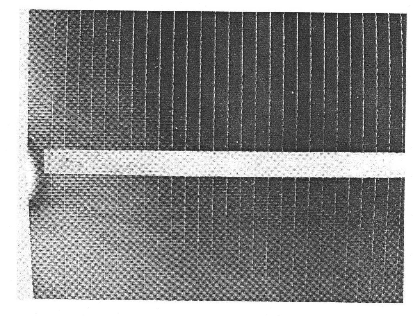 Manufacturing method of grid array electrode of crystalline silicon solar cell