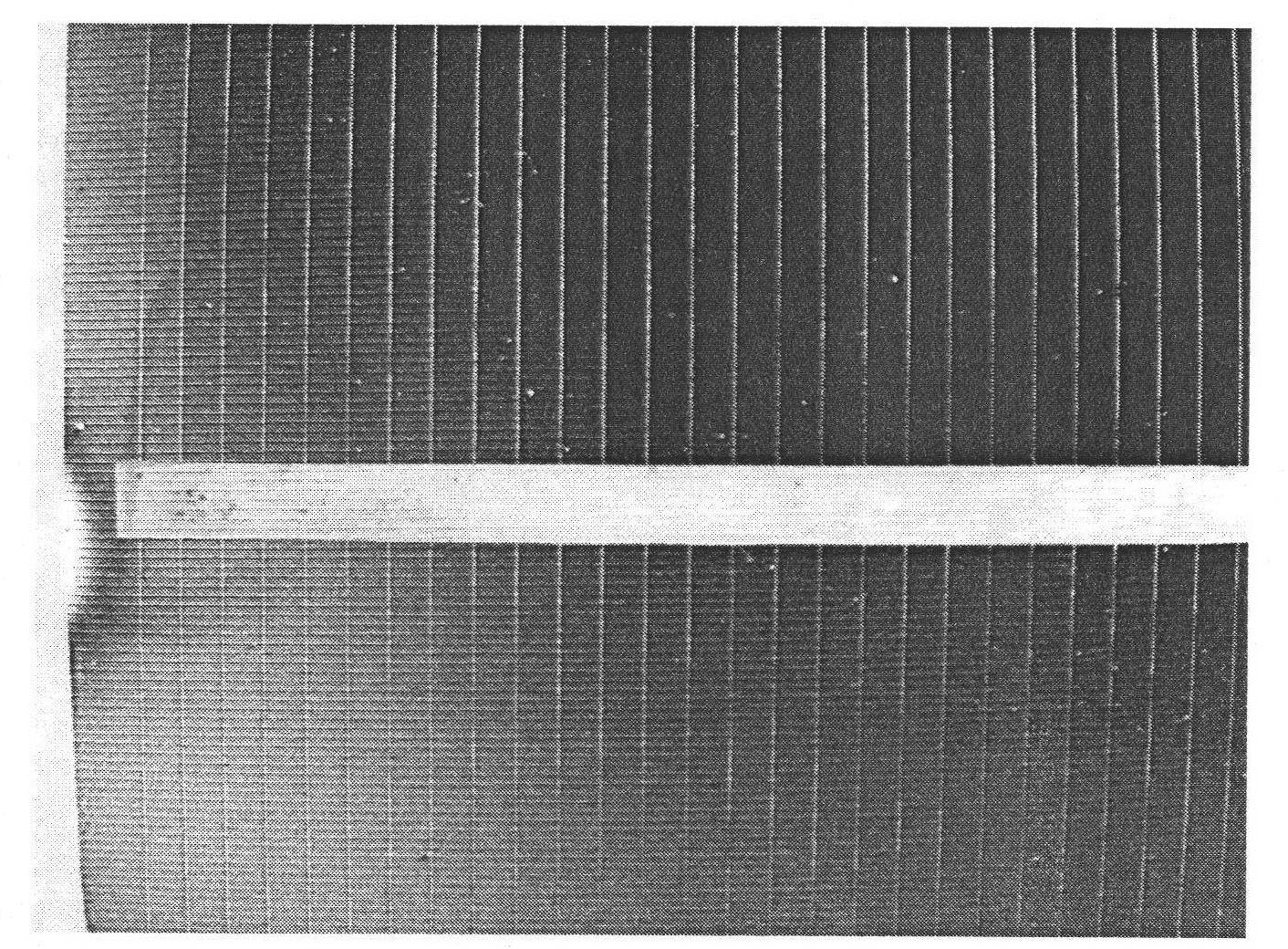 Manufacturing method of grid array electrode of crystalline silicon solar cell
