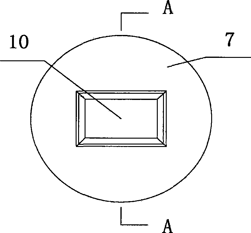 Micro-crack on site concrete strength detecting method and implementing device thereof