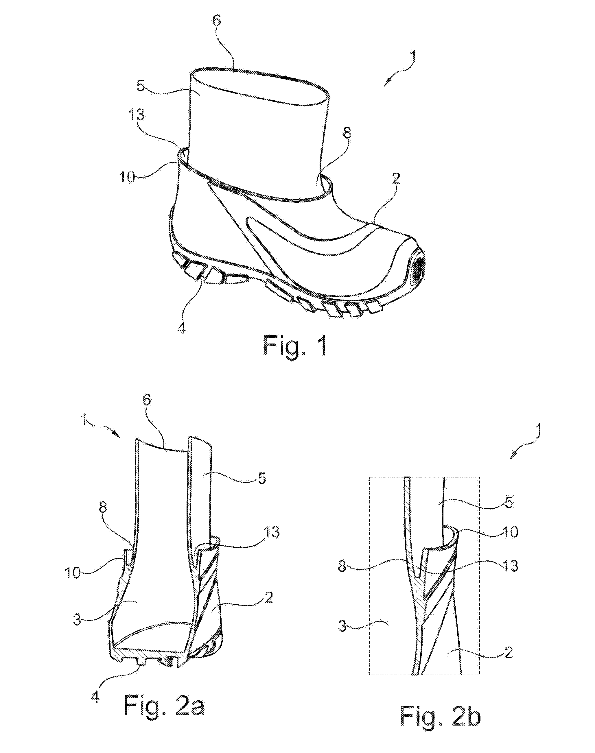Method for producing a footwear item having a shoe provided with an external upper