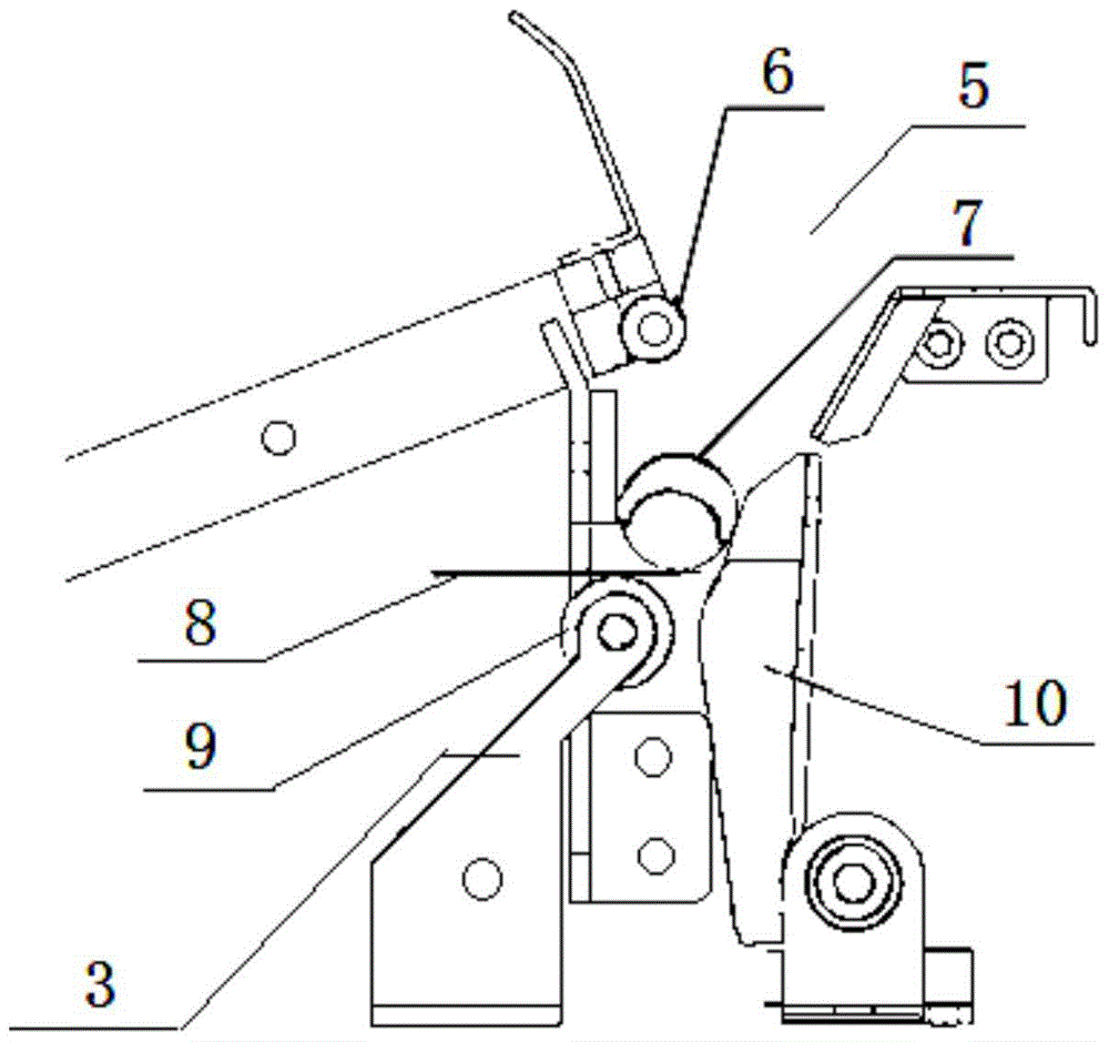 Label automatic sticking device dedicated to blood collection tubes