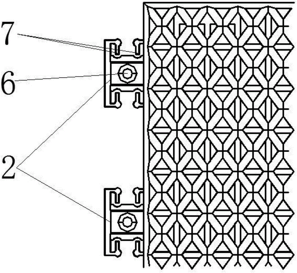 Assembling floor and mounting method thereof