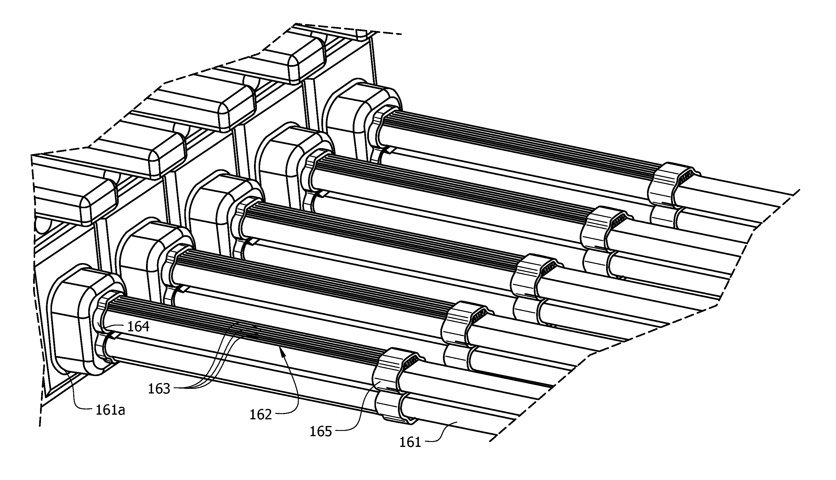 Metal strain relief device for use in an optical communications system, an optical fiber cable that employs the strain relief device, and a method