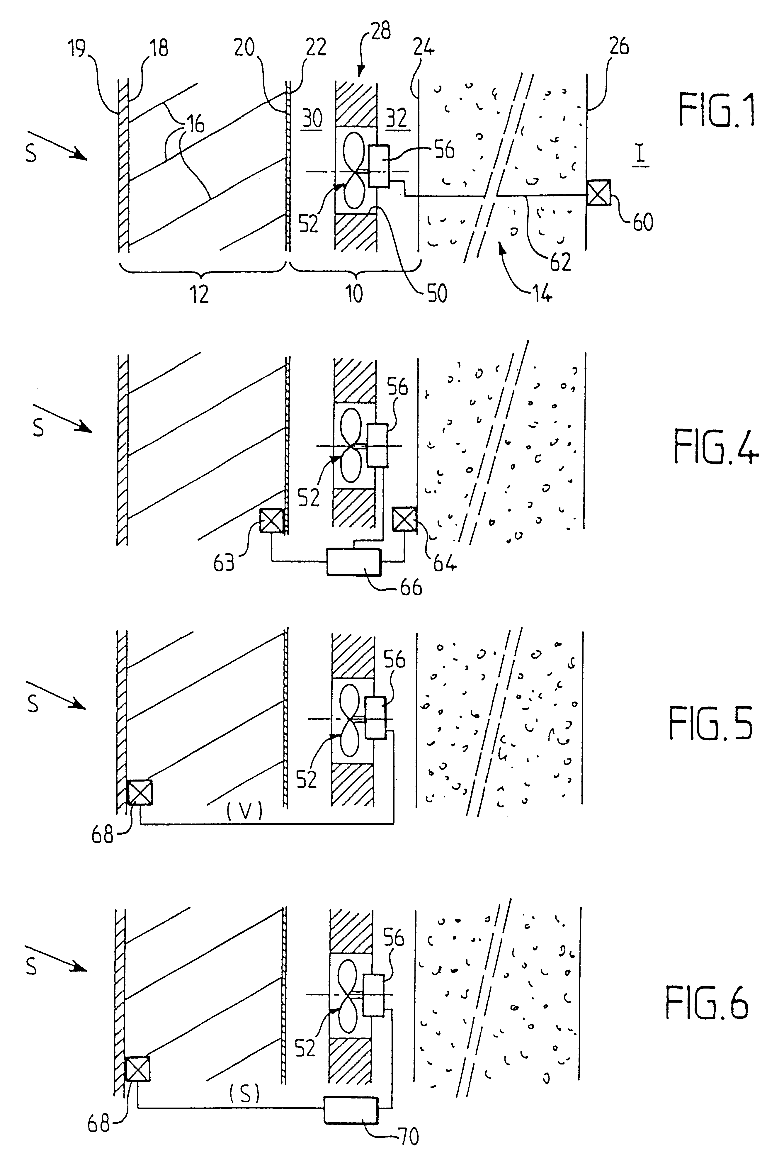 Device for transferring heat between a panel heated by solar radiation and a wall