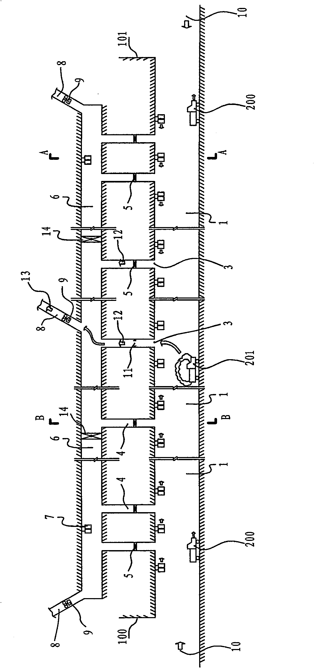 Improved tunnel smoke discharging method and tunnel fume discharging system with independent fume discharging device