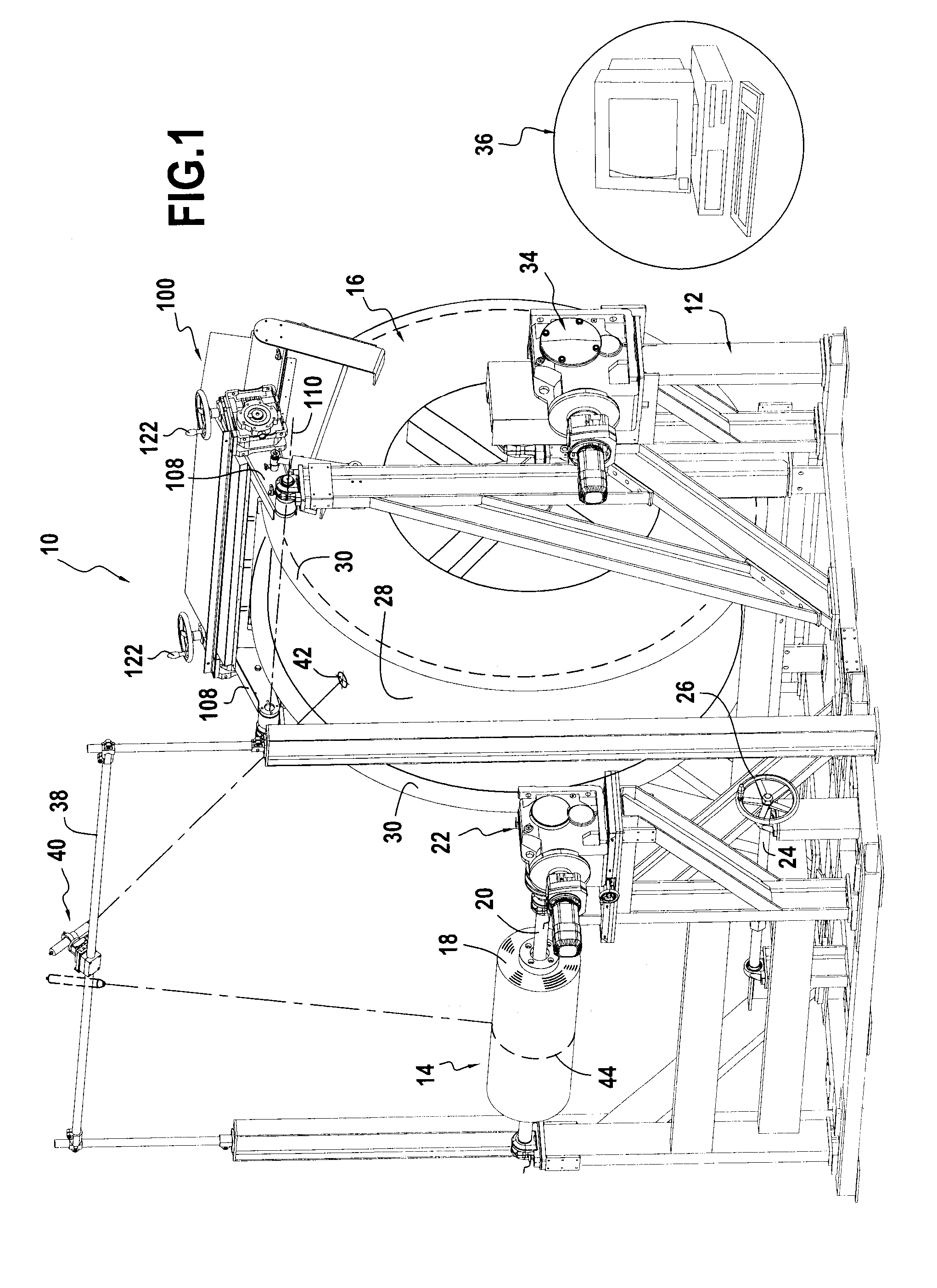 Compacting device for a machine for winding a fibrous texture onto an impregnation mandrel