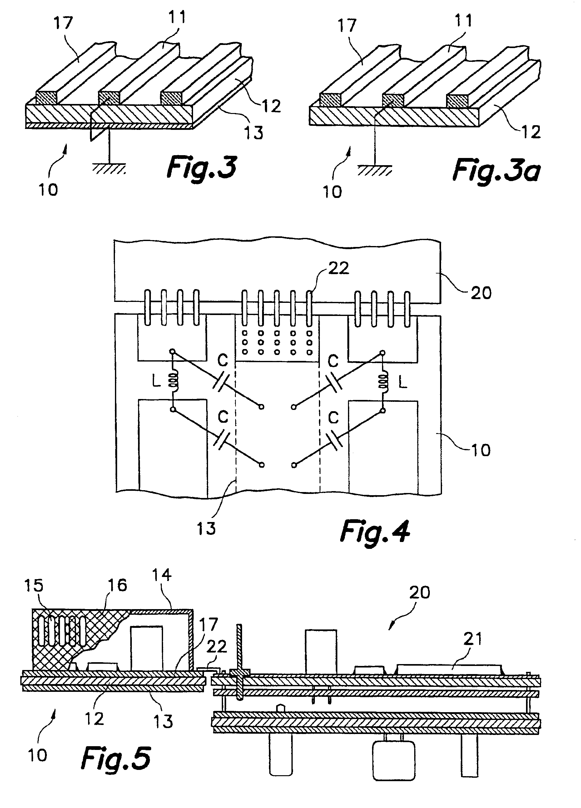 Electrical distribution box for vehicles having two networks with different voltage levels