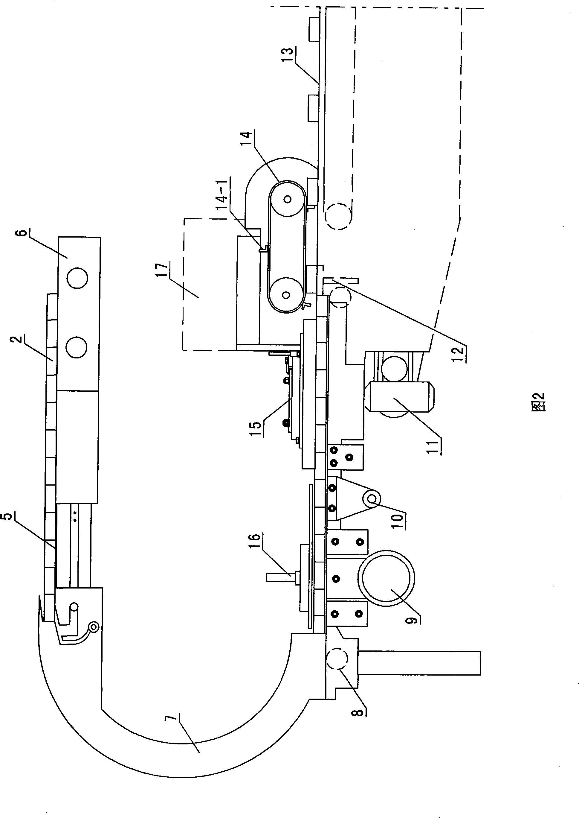 Auxiliary packing machine for cigarette packet transparent paper and cigarette packet conveying system thereof