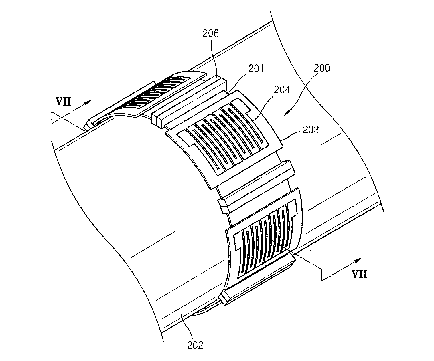 Segmented magnetostrictive patch array transducer, apparatus for diagnosing structural fault by using the same, and method of operating the same