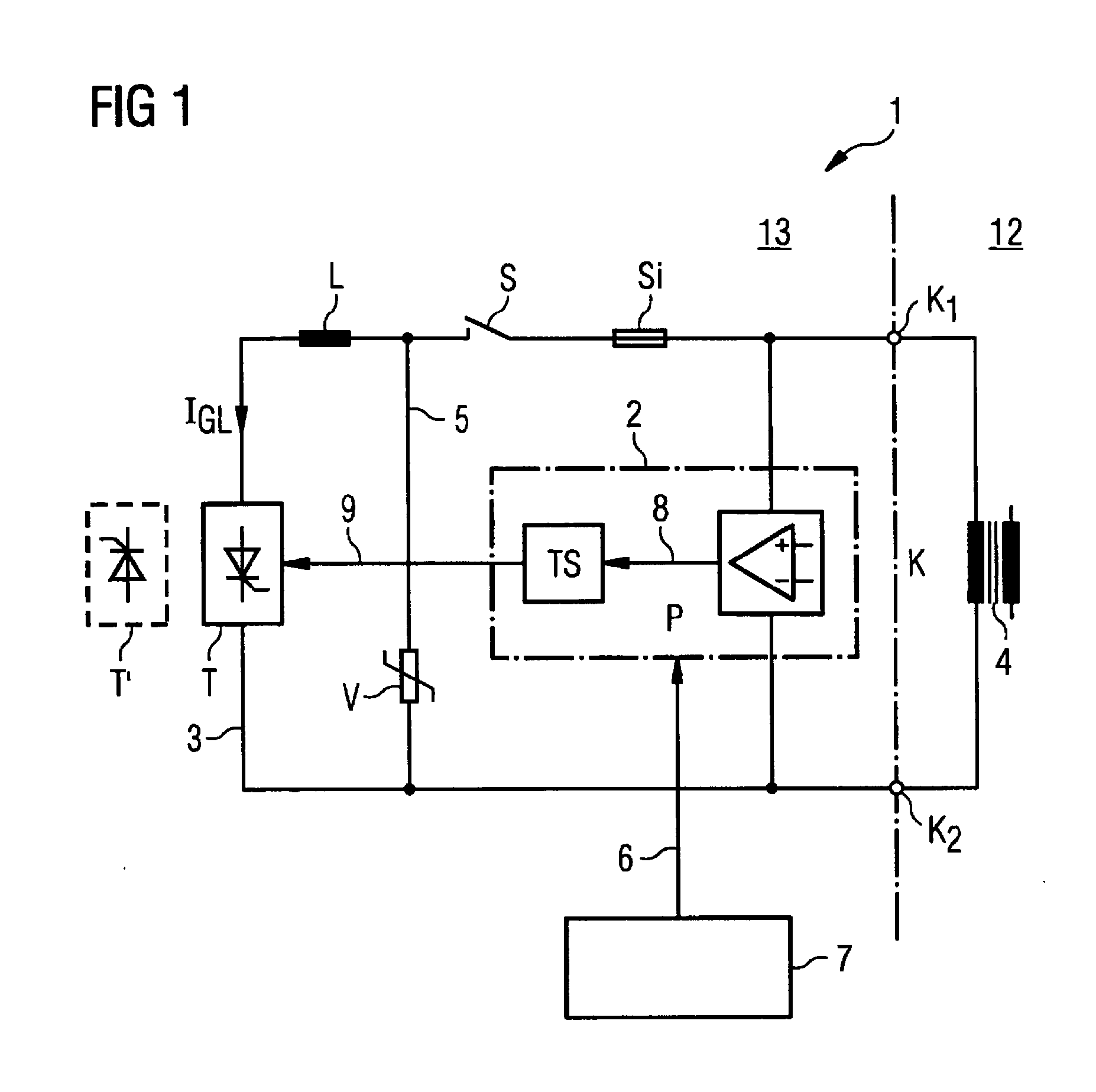 Device and method for reducing a magnetic unidirectional flux fraction in the core of a transformer