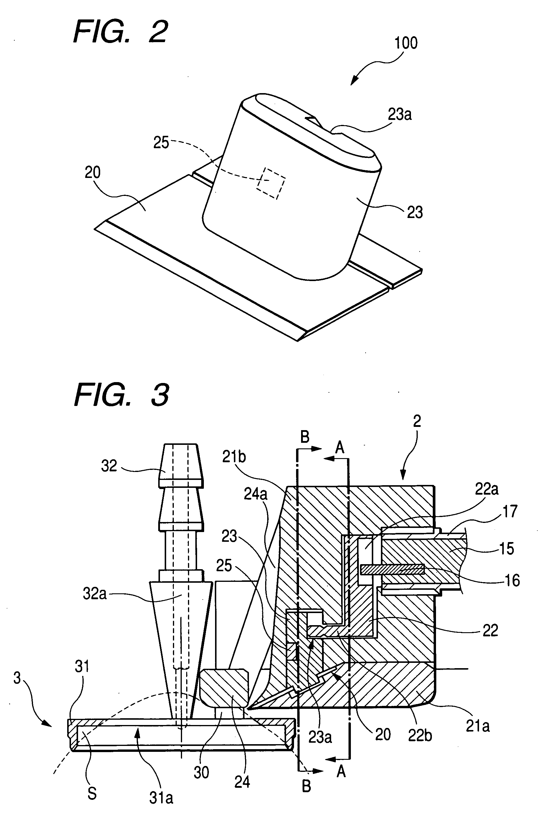 Corneal surgical apparatus and blade unit attached to corneal surgical apparatus for use in corneal surgery