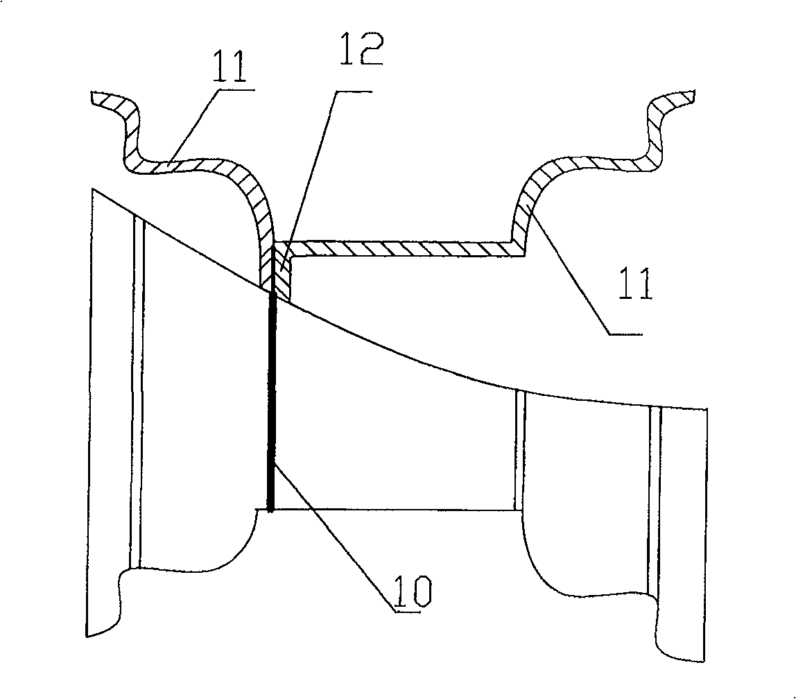 Rotary pressing edge forming method of the vehicle circular rim and the circular rim with an integrated structure