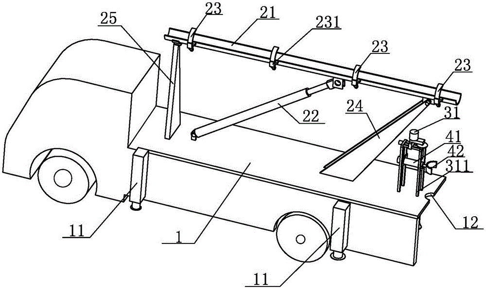 Device for vertically cutting concrete pole in segmented mode