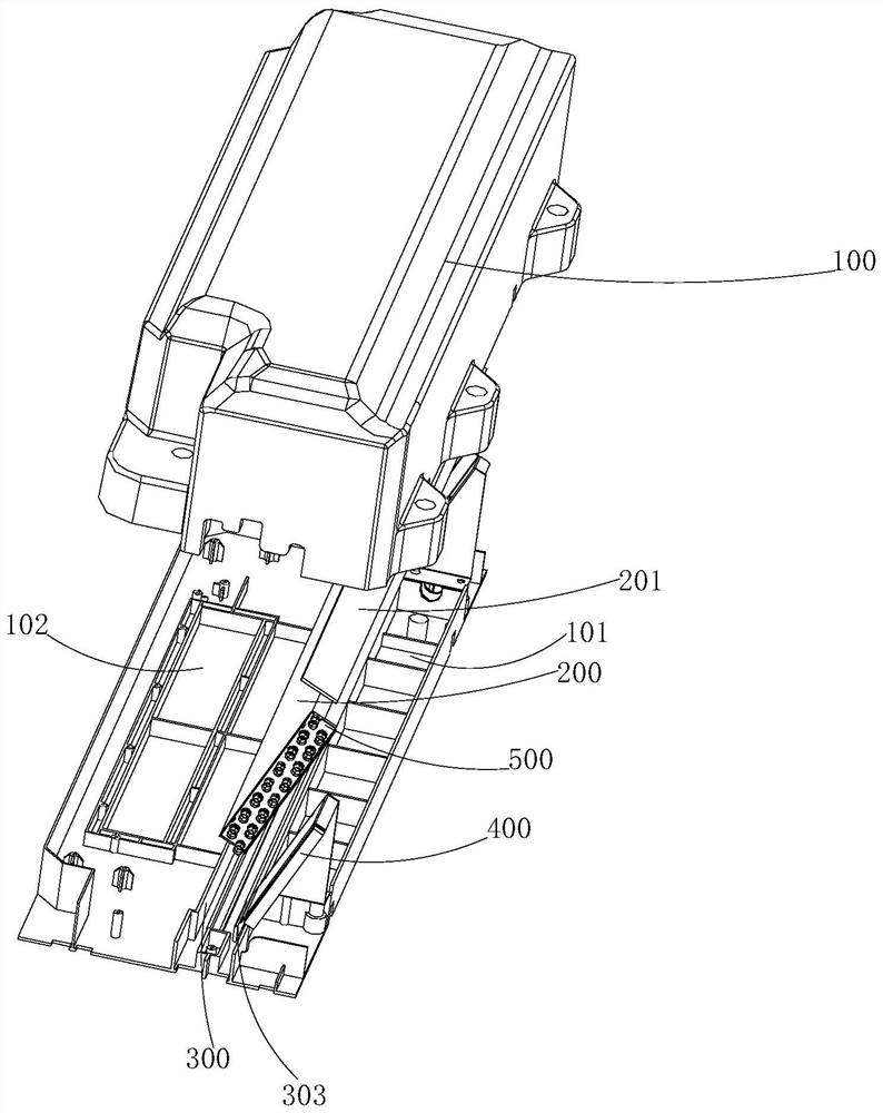 Evaporation device of vehicle air conditioner and commercial locomotive