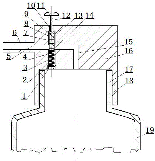 Liquid seasoning packaging bottle facilitating food hygiene